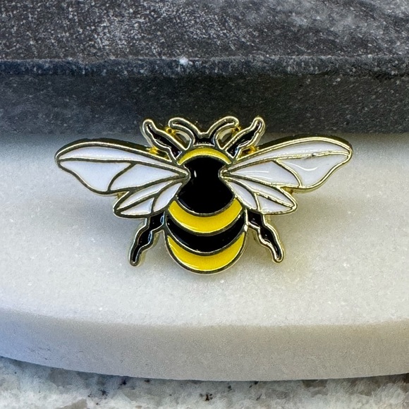 Jewelry - 3/$15 Cute Little Honeybee Enamel Pin Brooch